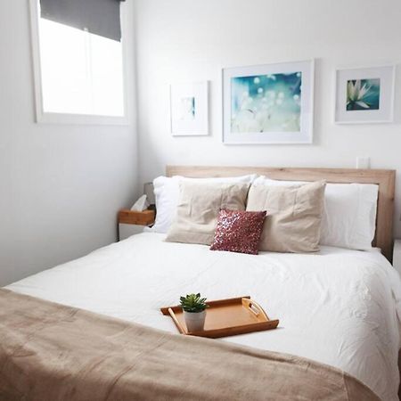 Ferienwohnung Large Upstairs Flat In Downtown Century Building Belleville Exterior foto