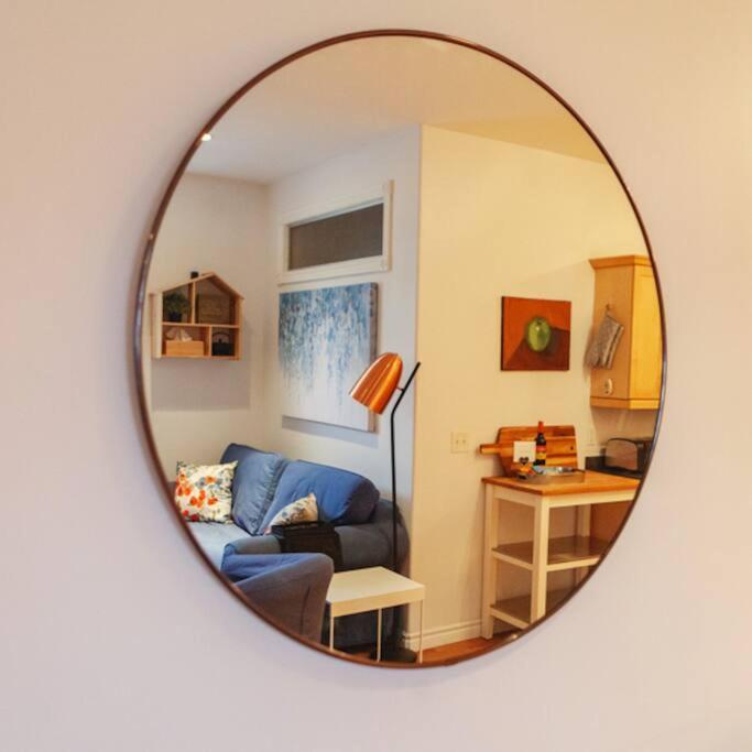 Ferienwohnung Large Upstairs Flat In Downtown Century Building Belleville Exterior foto